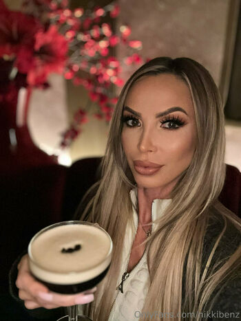 nikkibenz