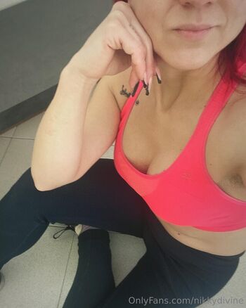 nikkydivine