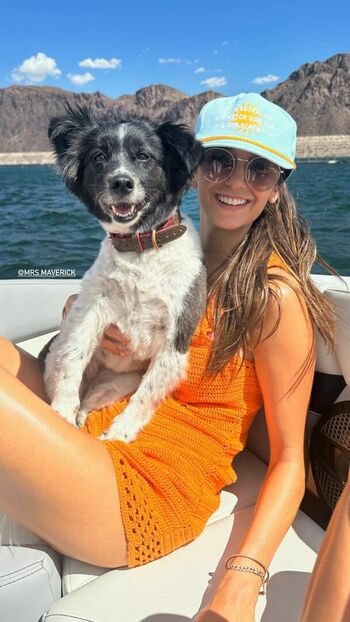 Nina Dobrev