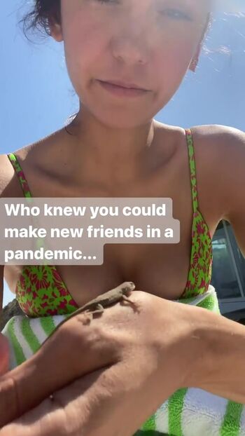 Nina Dobrev