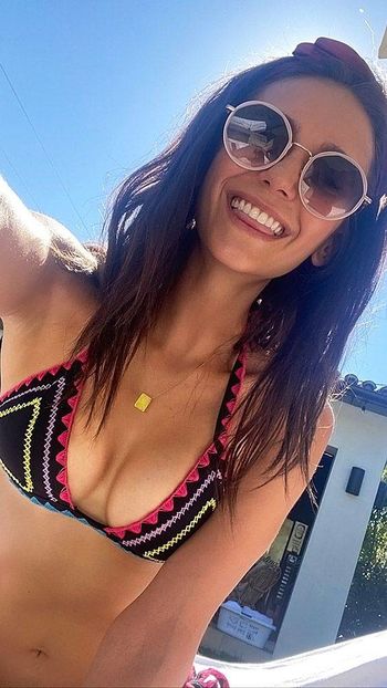 Nina Dobrev