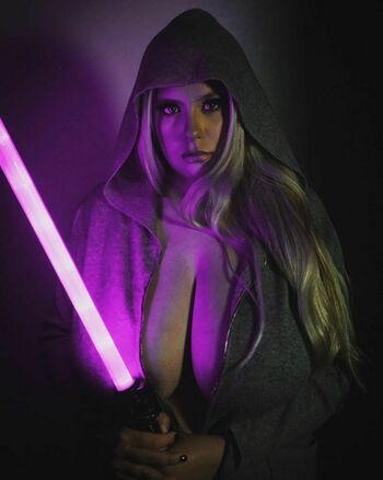 Nina Phoenix