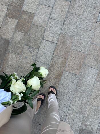 ninaluvsfeet