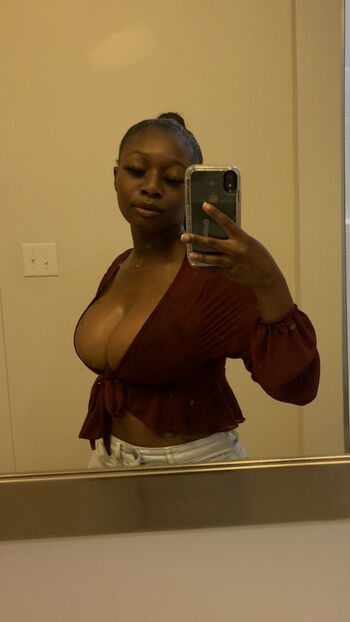 Noelle KaylahRich