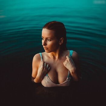 Nora Last