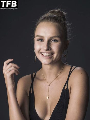 Olivia DeJonge