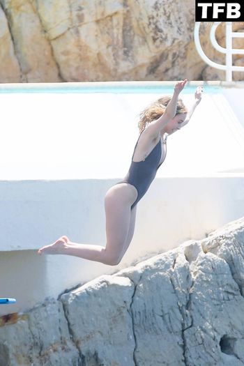 Olivia DeJonge