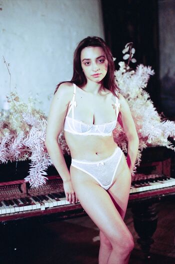 Olivia Linz