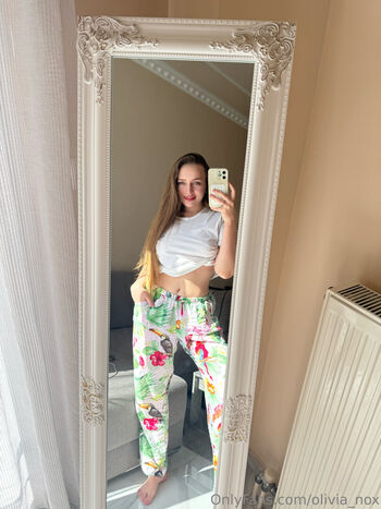 olivia_nox