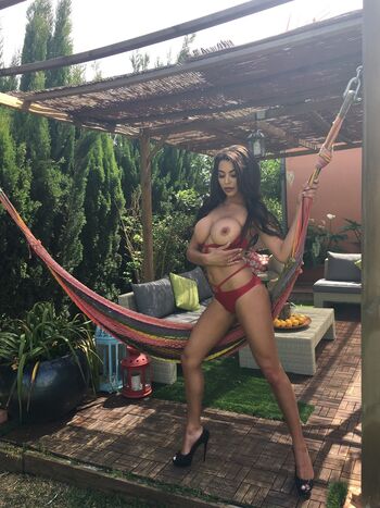 oliviaberzinc