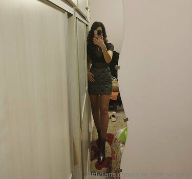 only_feet_victoria