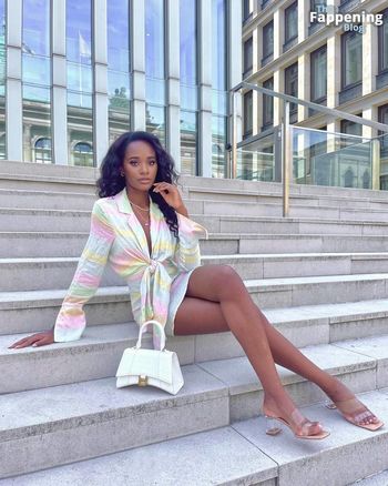 Onyi Alaike
