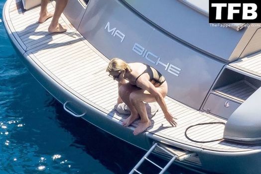 Paris Hilton