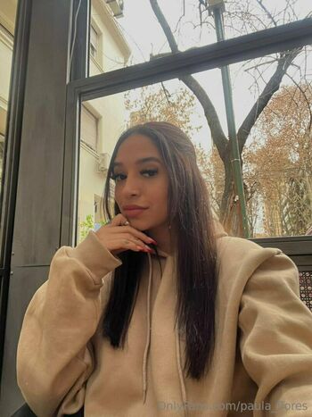 paula_flores