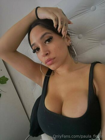 paula_flores