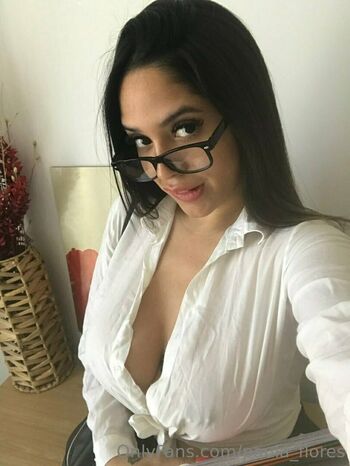 paula_flores