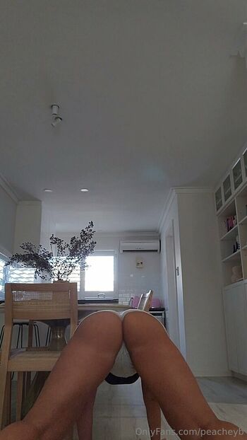 peacheyb