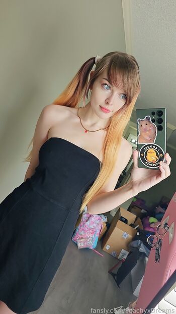 PeachyxDreams