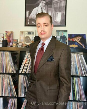 petersuitandtie