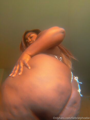 phat_ass_phoebe