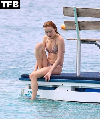 Phoebe Dynevor