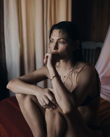 Phoebe Tonkin