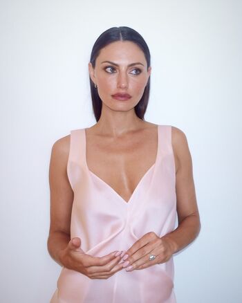 Phoebe Tonkin