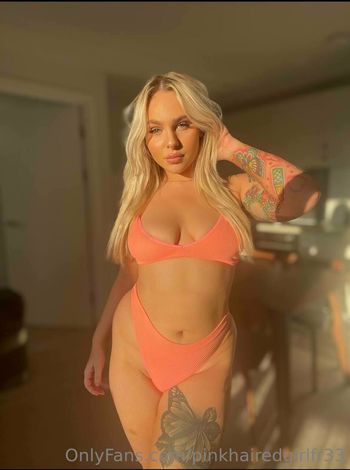 pinkhairedgirlfr33