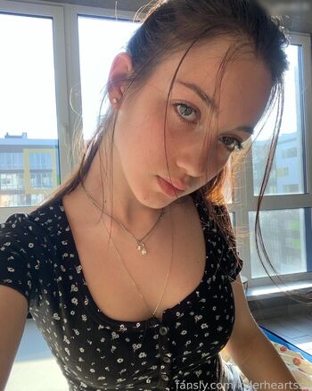 pinkiiwet
