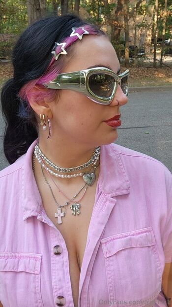 pinklux1