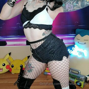 Pkmnmasterholly