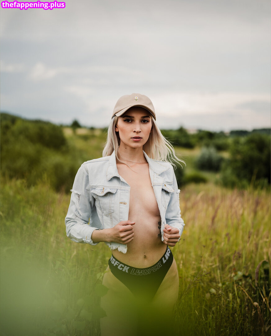 Poloblondie
