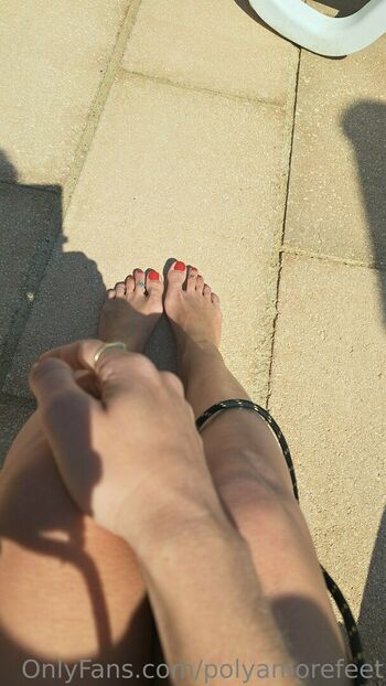 polyamorefeet