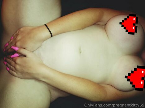 pregnantkitty69