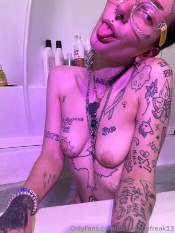 prettylittlefreak13