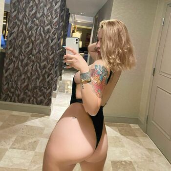 Queenbabe
