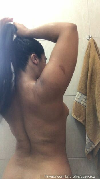 Queli Cruz