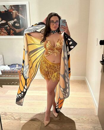 qveenjulia