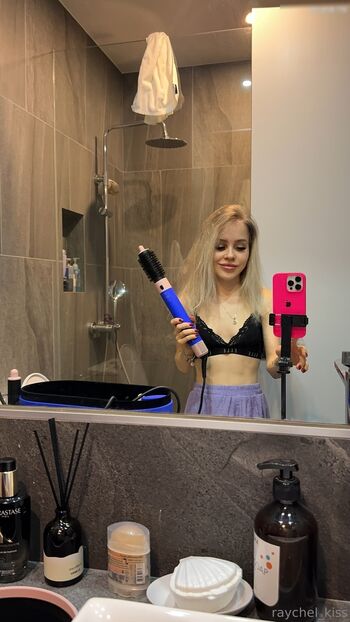 raychel_kiss