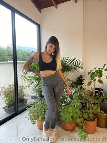rebecavegaofficial