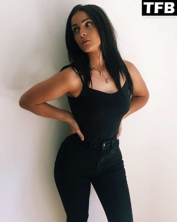 Rebecca Miro