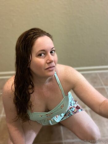 redvixenpinup