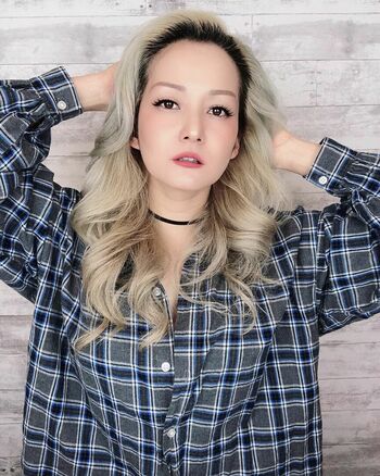 Reina Scully