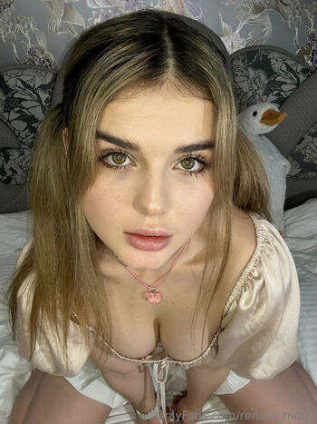 Renata_moon