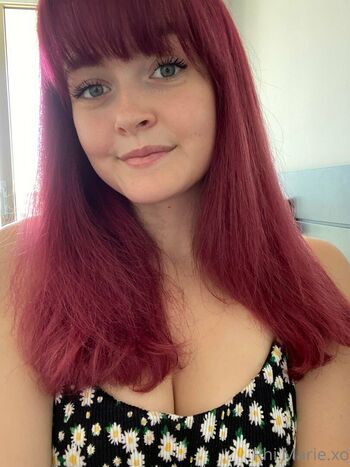 rhimarie_xo