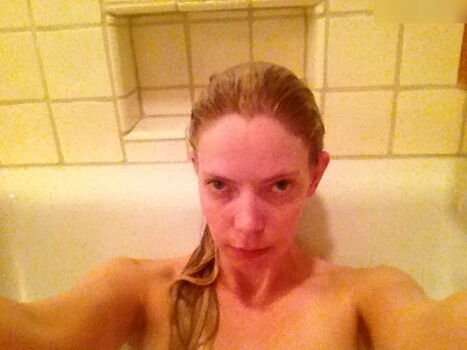 Riki Lindhome