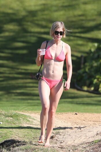 Rosamund Pike