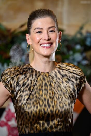 Rosamund Pike