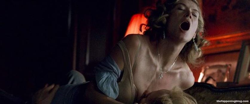 Rosamund Pike