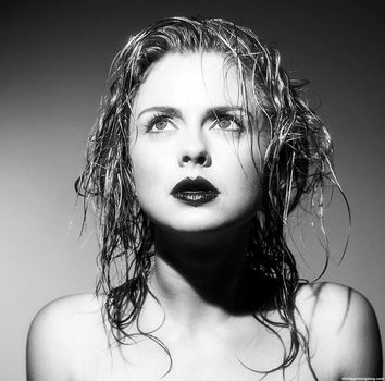 Rose McIver